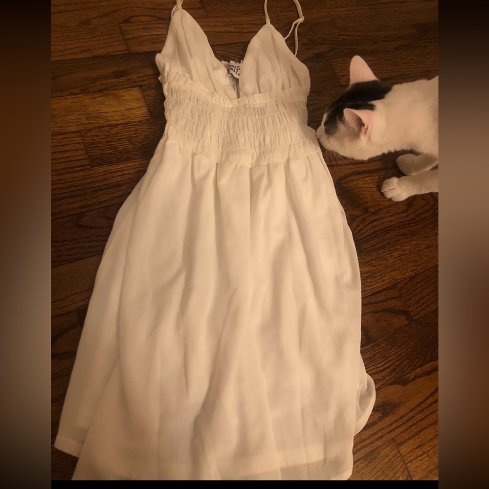 🛍️5 for 25🛍️white Princess Polly dress